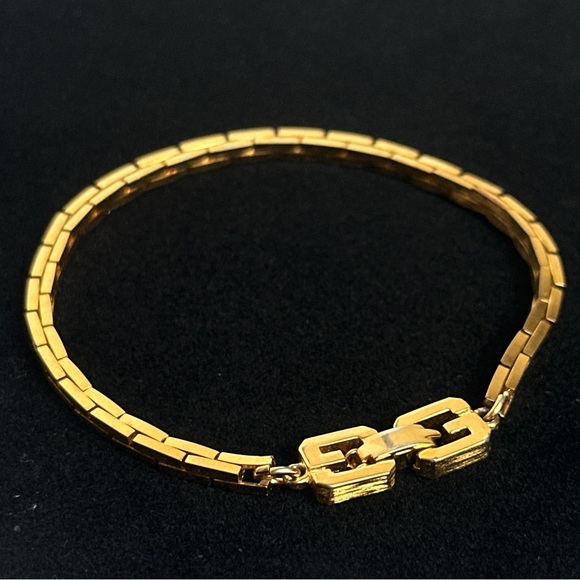 Vintage Givenchy Gold Tone Link Bracelet Box Clasp - Picture 3 of 8